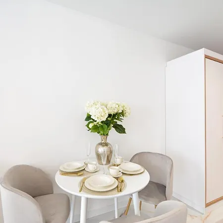 Platinum Prywatny W Diva コウォブジェク